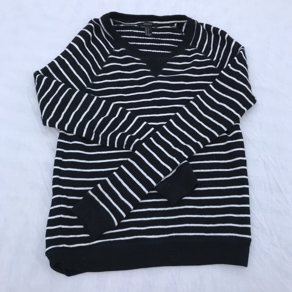 ☁️ striped crewneck sweater ☁️